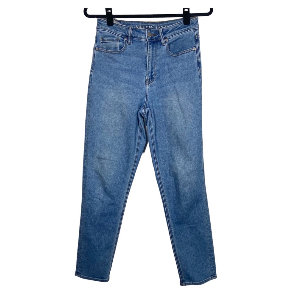American Eagle Jeans High Rise Mom Tapered Straight Leg